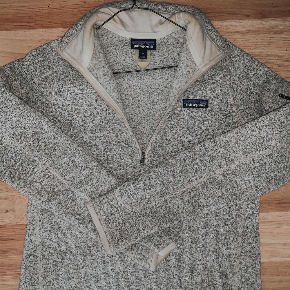 Long Sleeve Patagonia Quarter Zip!